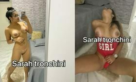 Peituda Sarah Tronchini com consolo