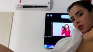 Juliana Bonde nua no banheiro onlyfans