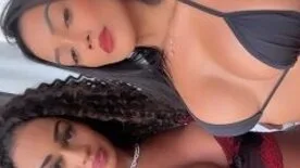 Xvideos OnlyFans Karlyane Menezes em sexo lésbico com amiguinha